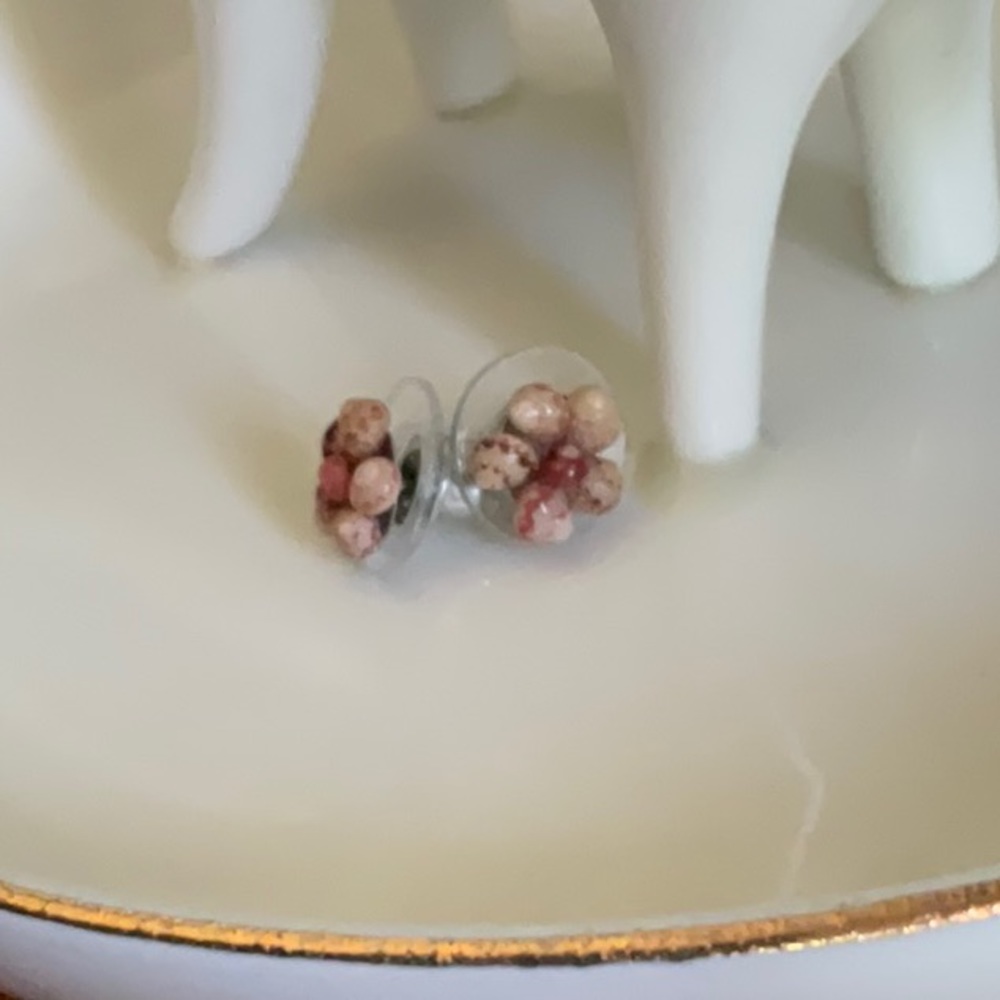Niihau Kipona Flower Stud Earrings